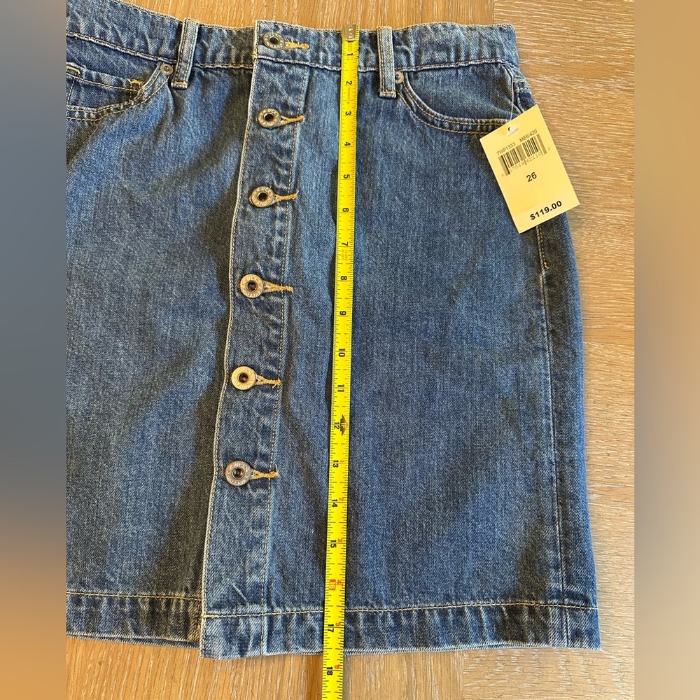 Lucky Brand Classic Blue Jeans - Picture 4 of 4
